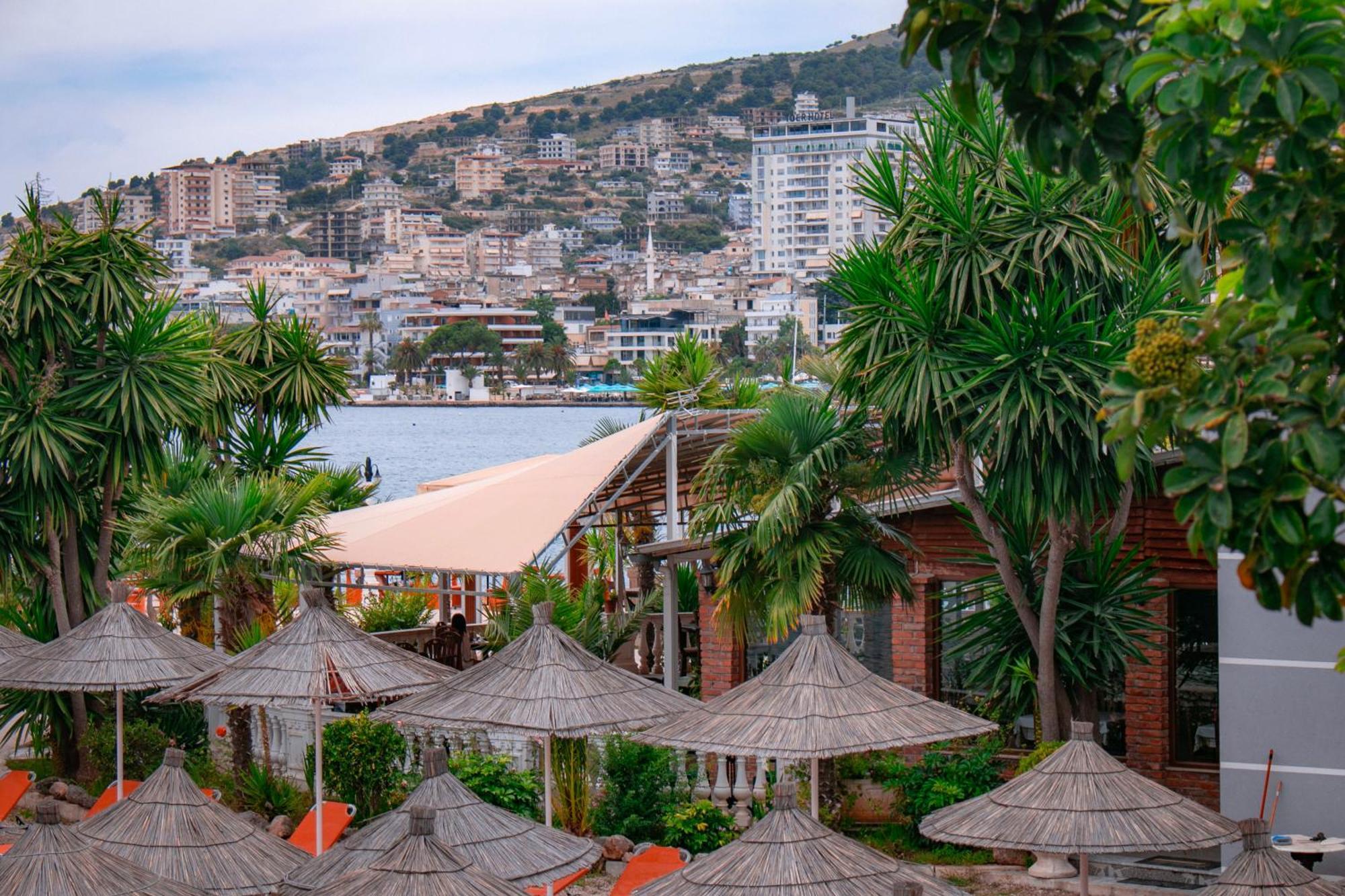 Hotel Fron Sarande Bagian luar foto