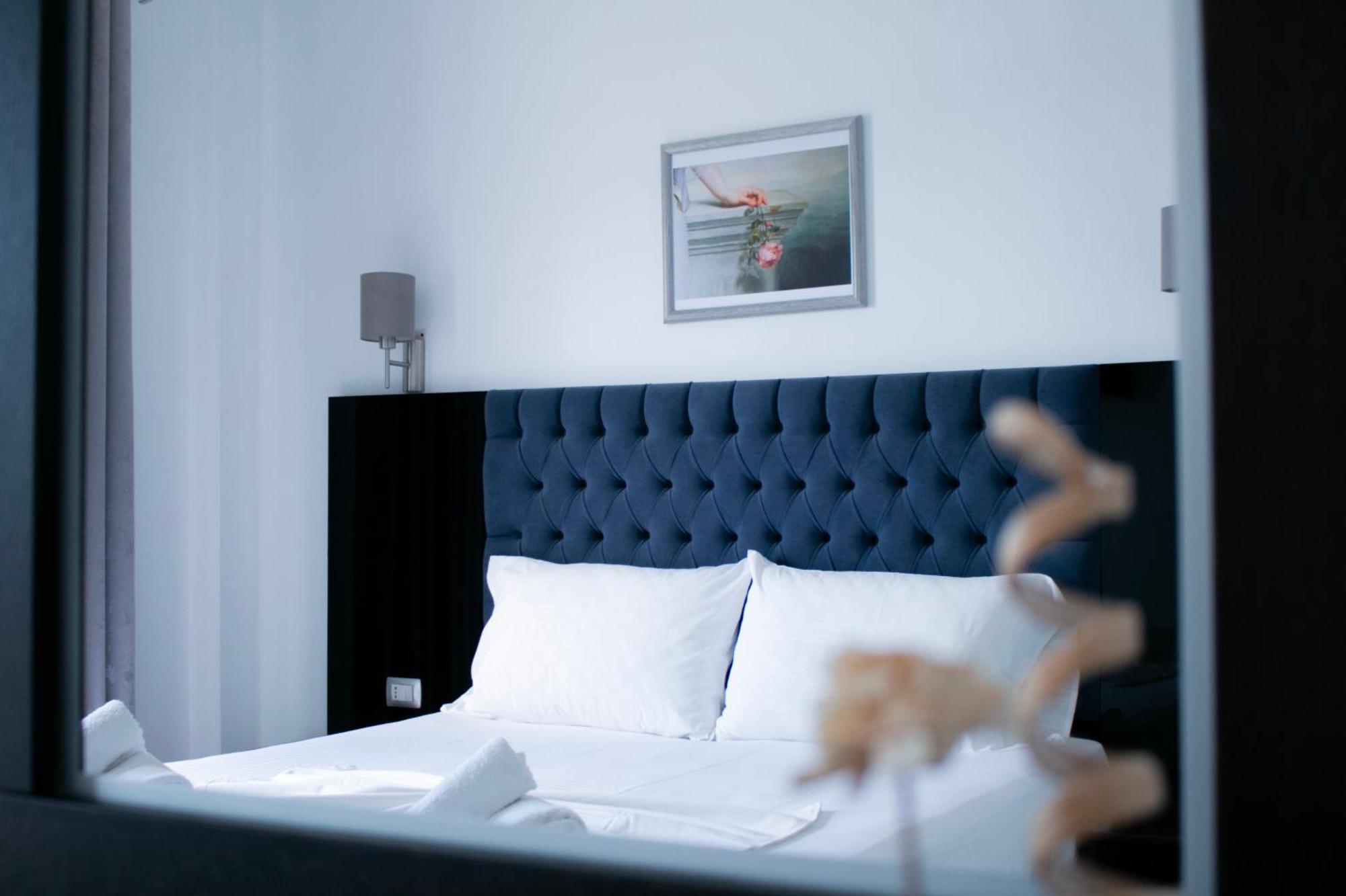 Hotel Fron Sarande Bagian luar foto